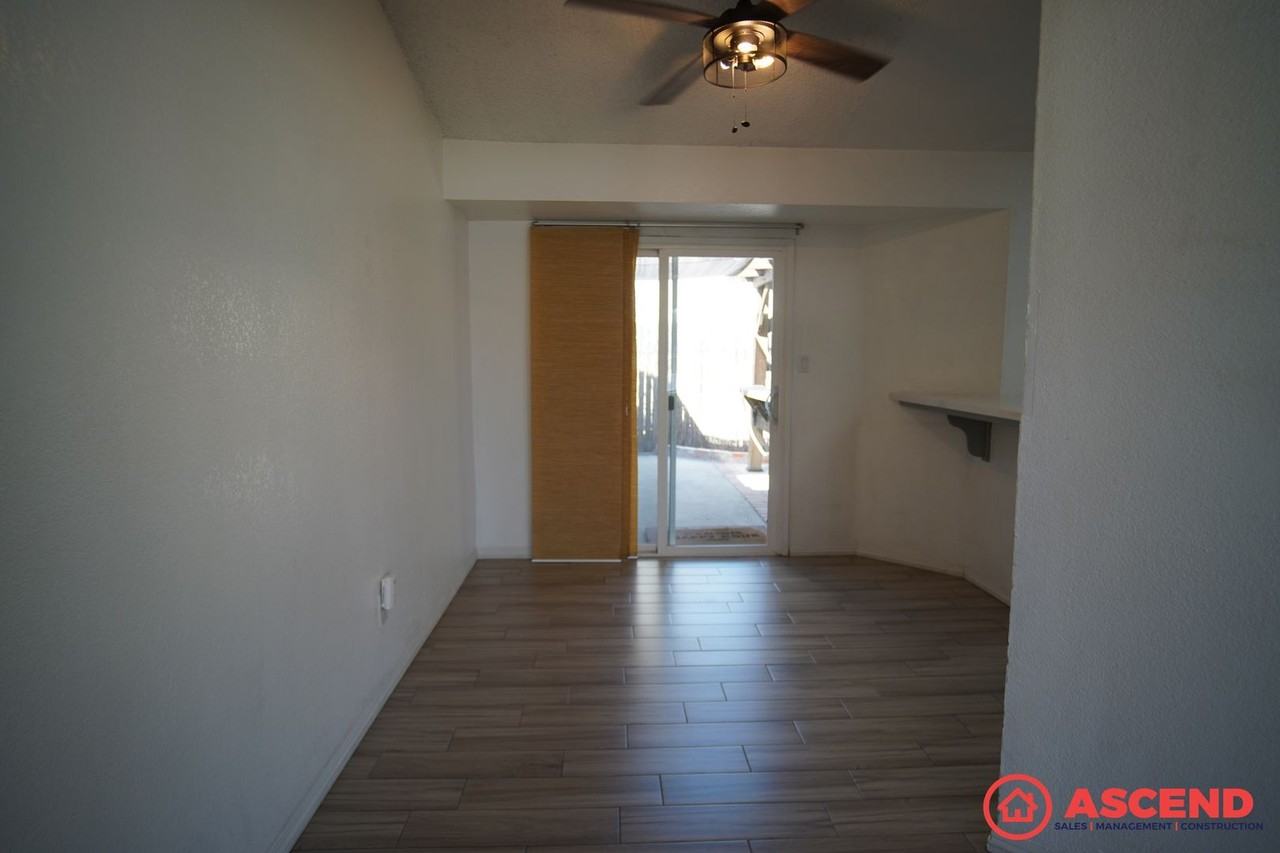 8012 Cold Spray Ct - Photo 5 of 19