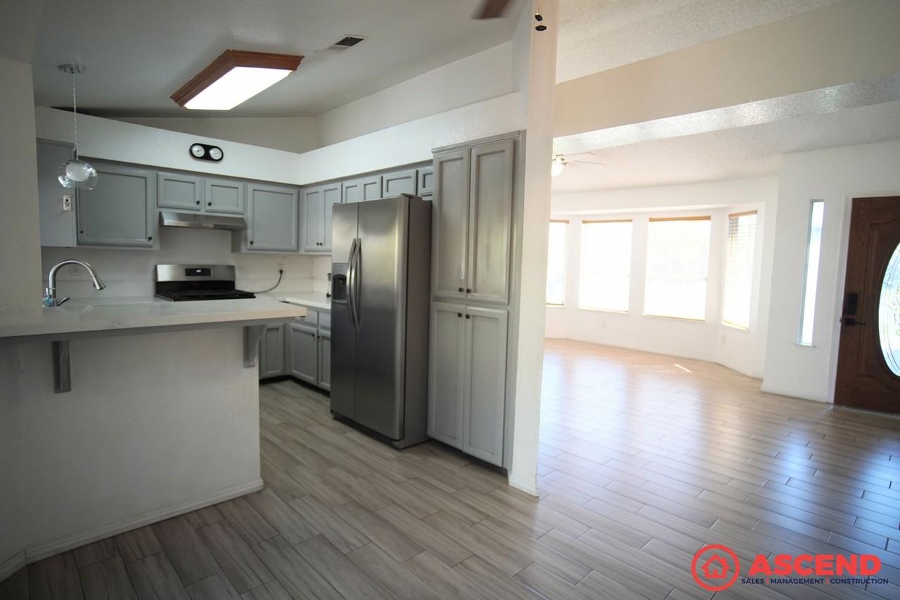 8012 Cold Spray Ct - Photo 6 of 19
