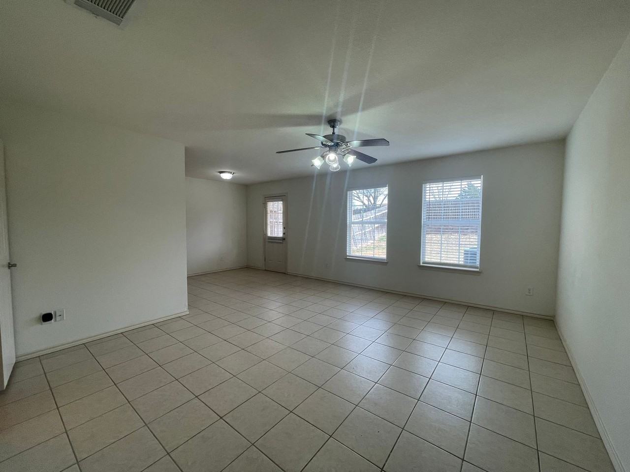 907 Parkplace Rdg - Photo 6 of 12