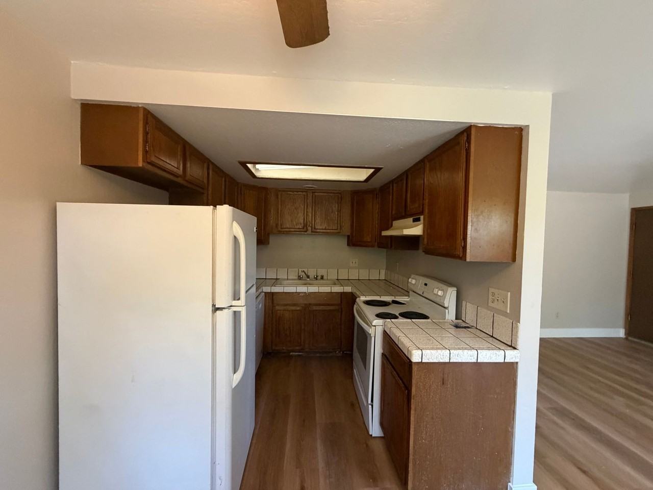 1695 Stardust St - Photo 3 of 10