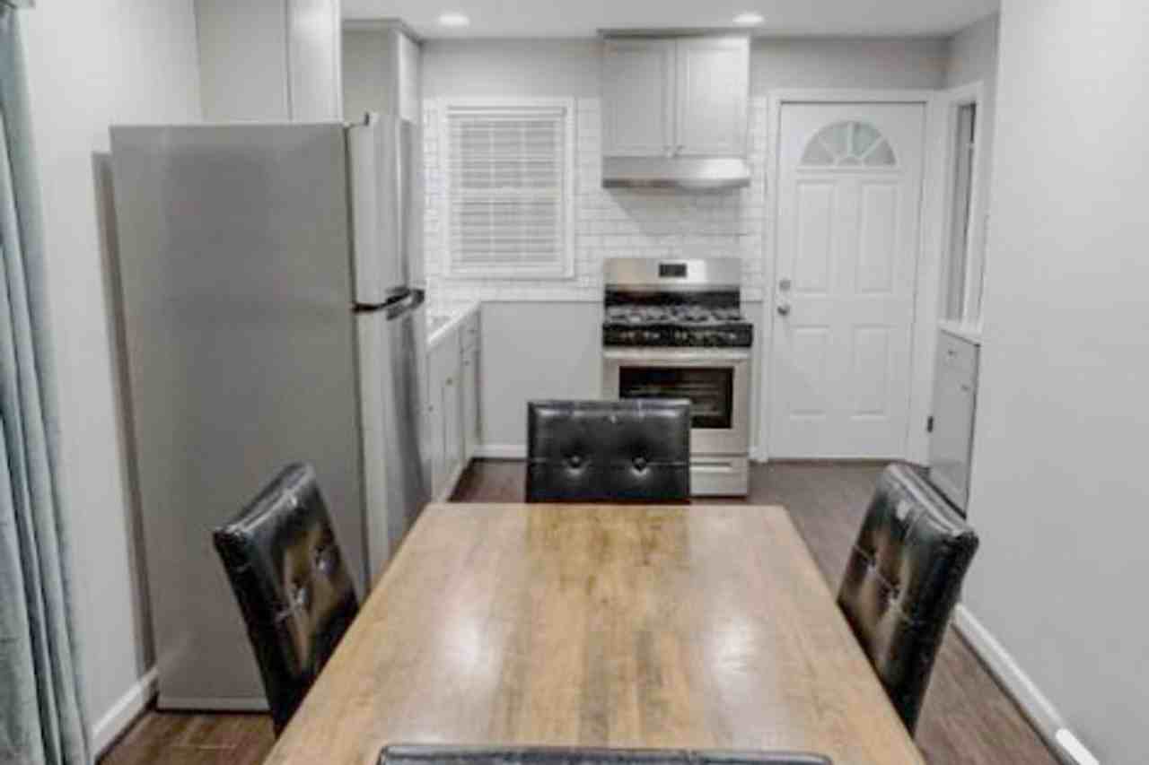 116 Campbell St - Photo 5 of 7