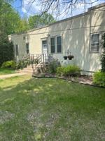 featured image of 2422 Oak St