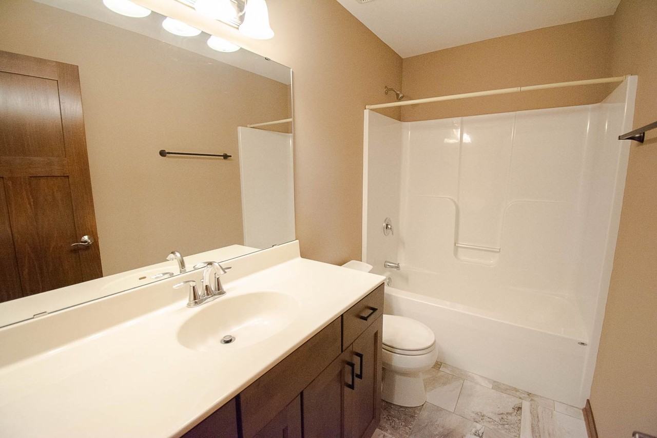 6736 Clarkia Dr Nw - Photo 5 of 23