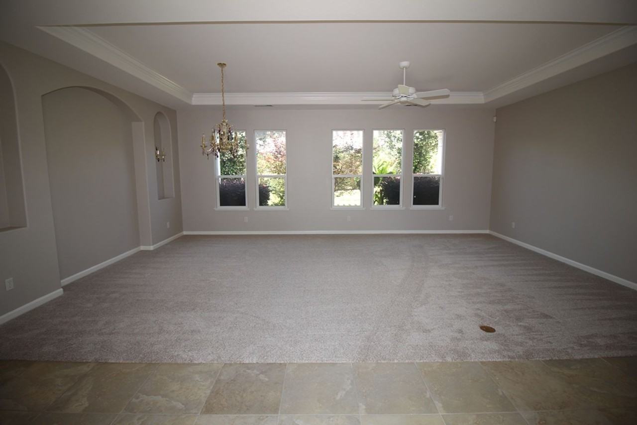 795 Heritage Ave - Photo 2 of 31