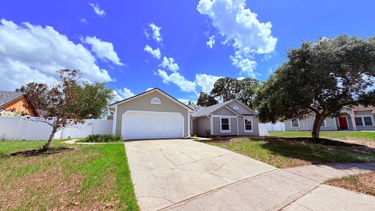 2850 Bolton Bnd - Photo 3 of 41