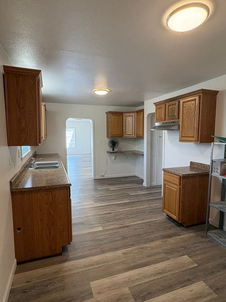 906 N Central Ave - Photo 5 of 12