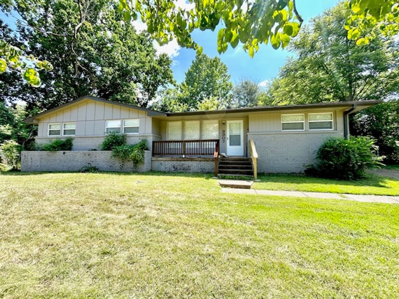 3902 Lakeview Dr Nw - Photo 2 of 23
