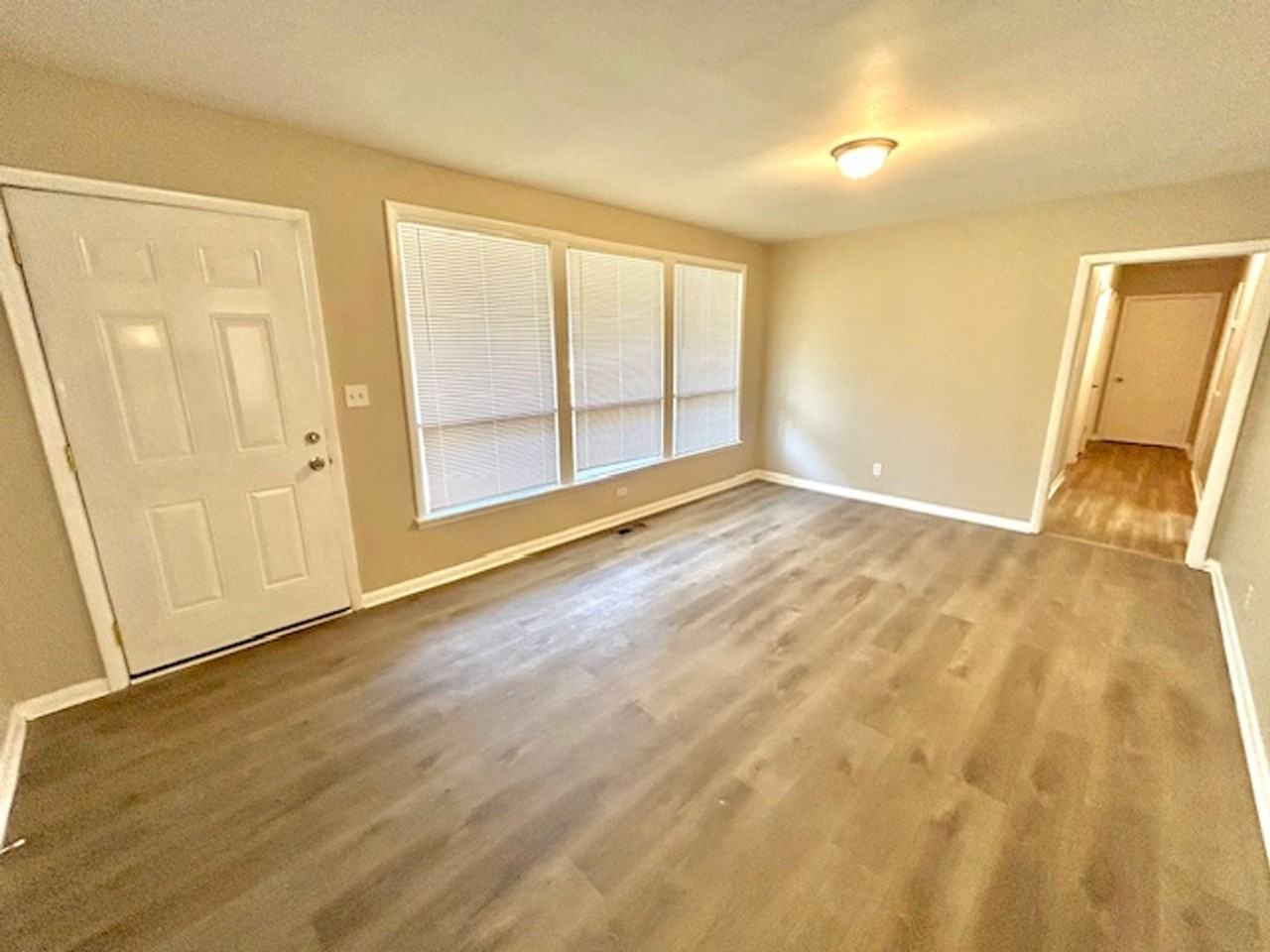 3902 Lakeview Dr Nw - Photo 4 of 23