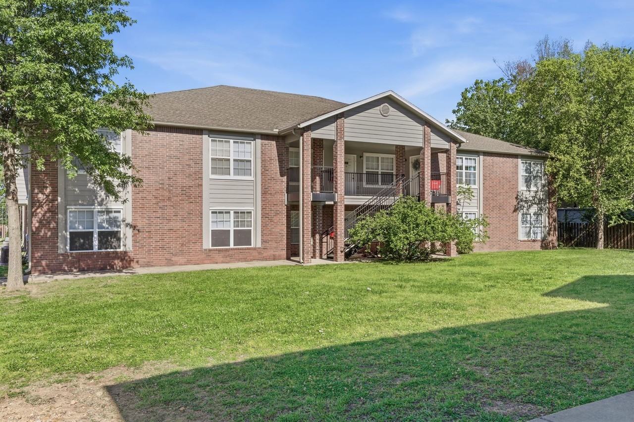 Berryfield Apartments - Photo 2 of 19