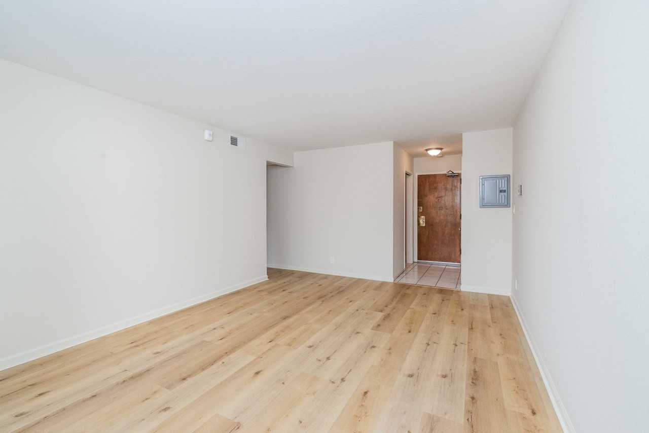3015 Clement St - Photo 4 of 23