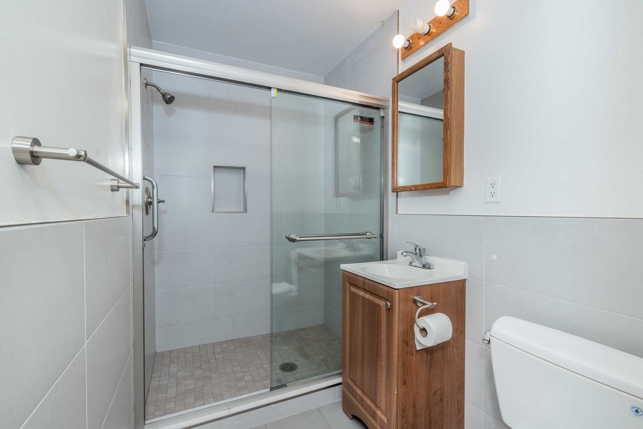 3015 Clement St - Photo 5 of 23