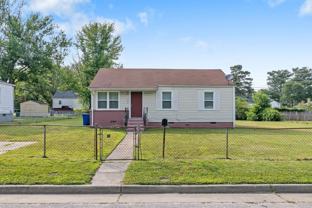 503 Woodfin Rd - Photo 1 of 1