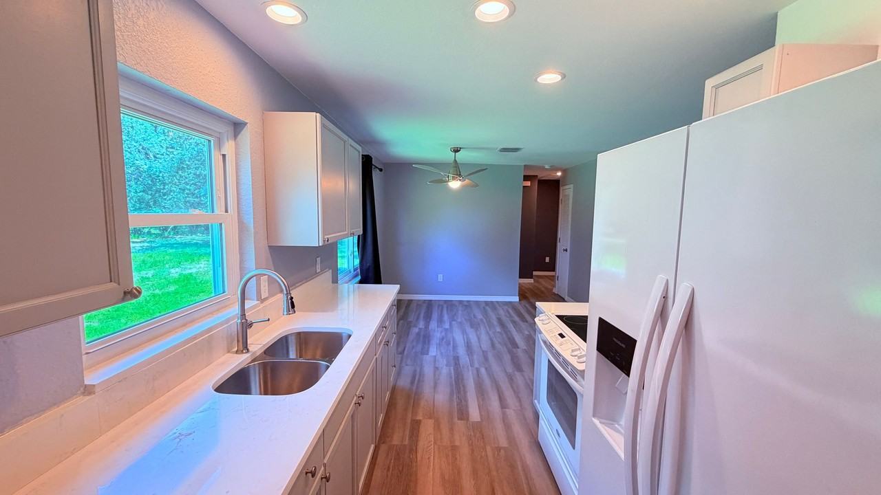 5130 Lescot Ln - Photo 6 of 37