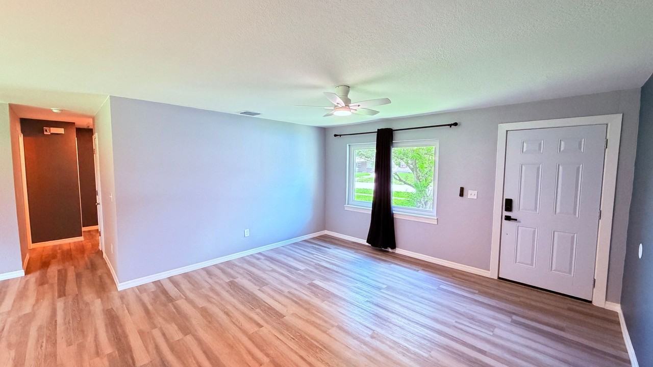 5130 Lescot Ln - Photo 7 of 27