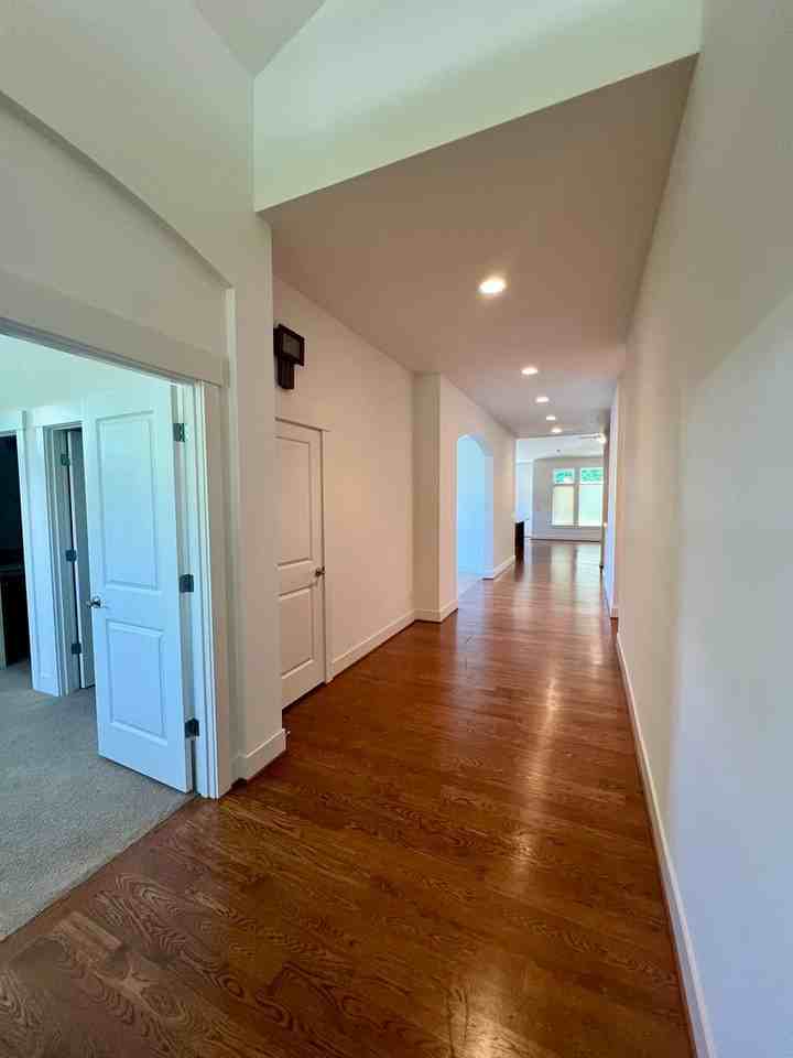3875 Cameron Dr Ne - Photo 4 of 37