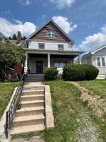 featured image of 1714 Victoria Ave