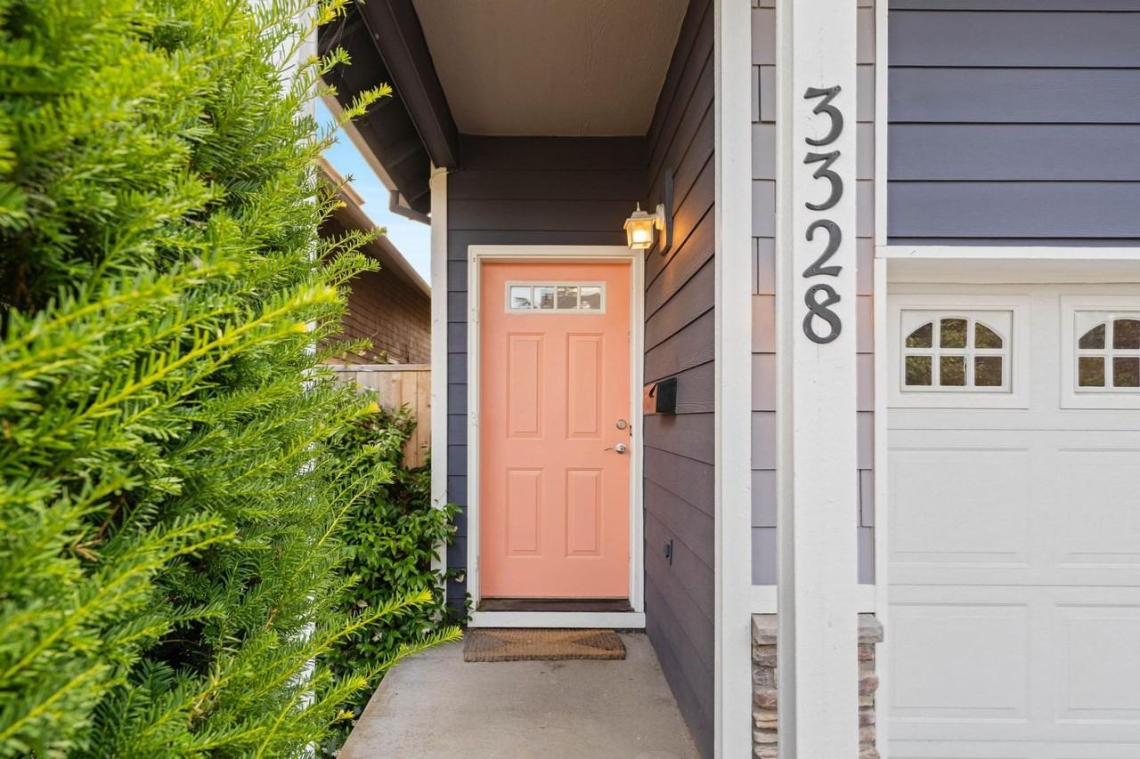 3328 Ne 74th Ave - Photo 2 of 35