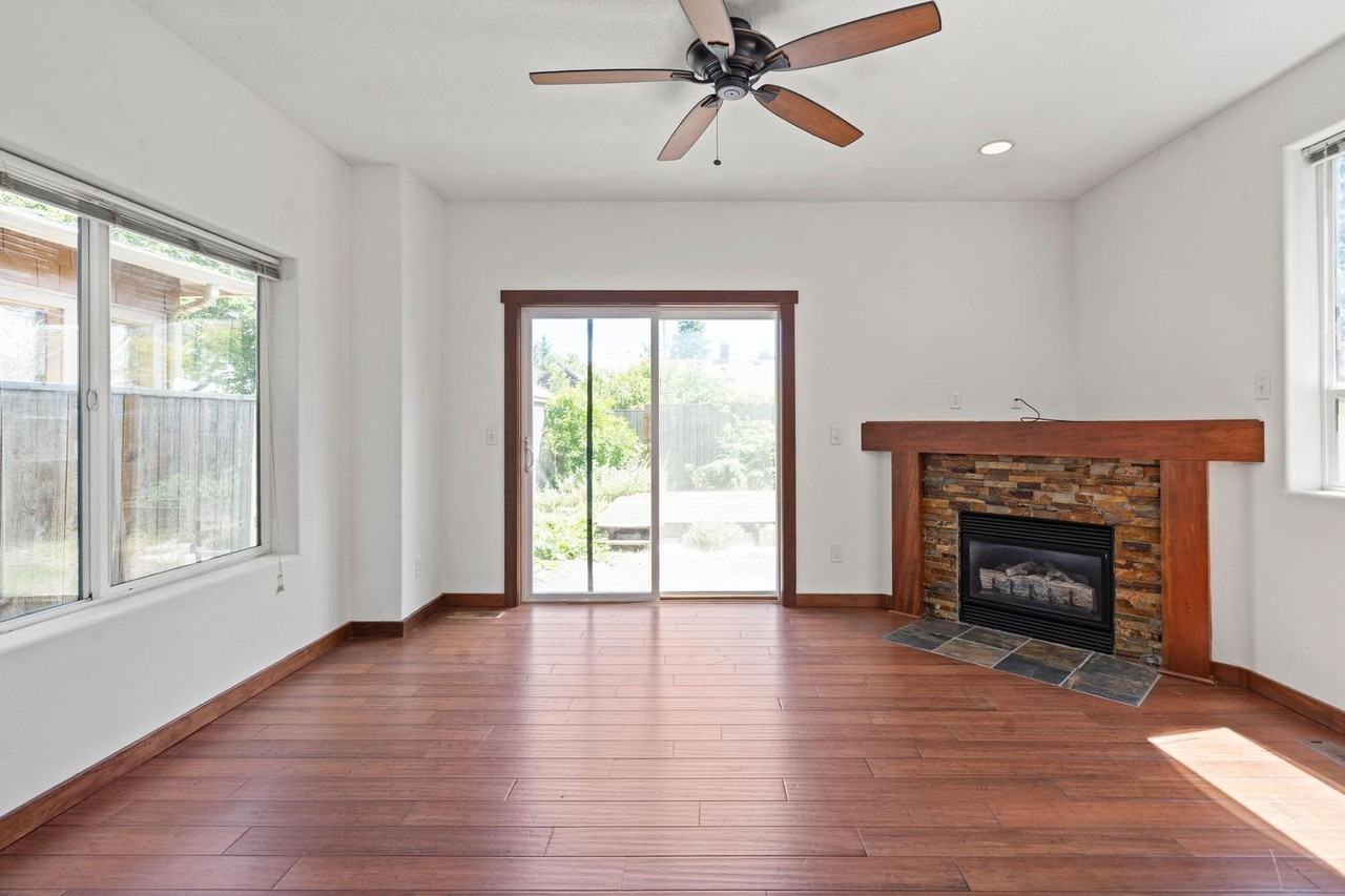 3328 Ne 74th Ave - Photo 6 of 35
