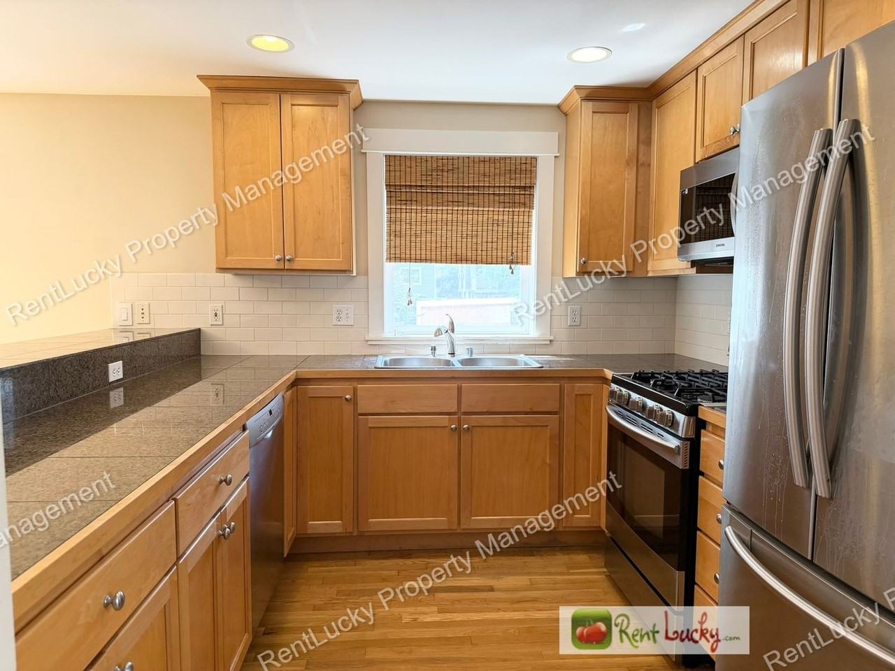 2652 Nw 56th St - Photo 3 of 23