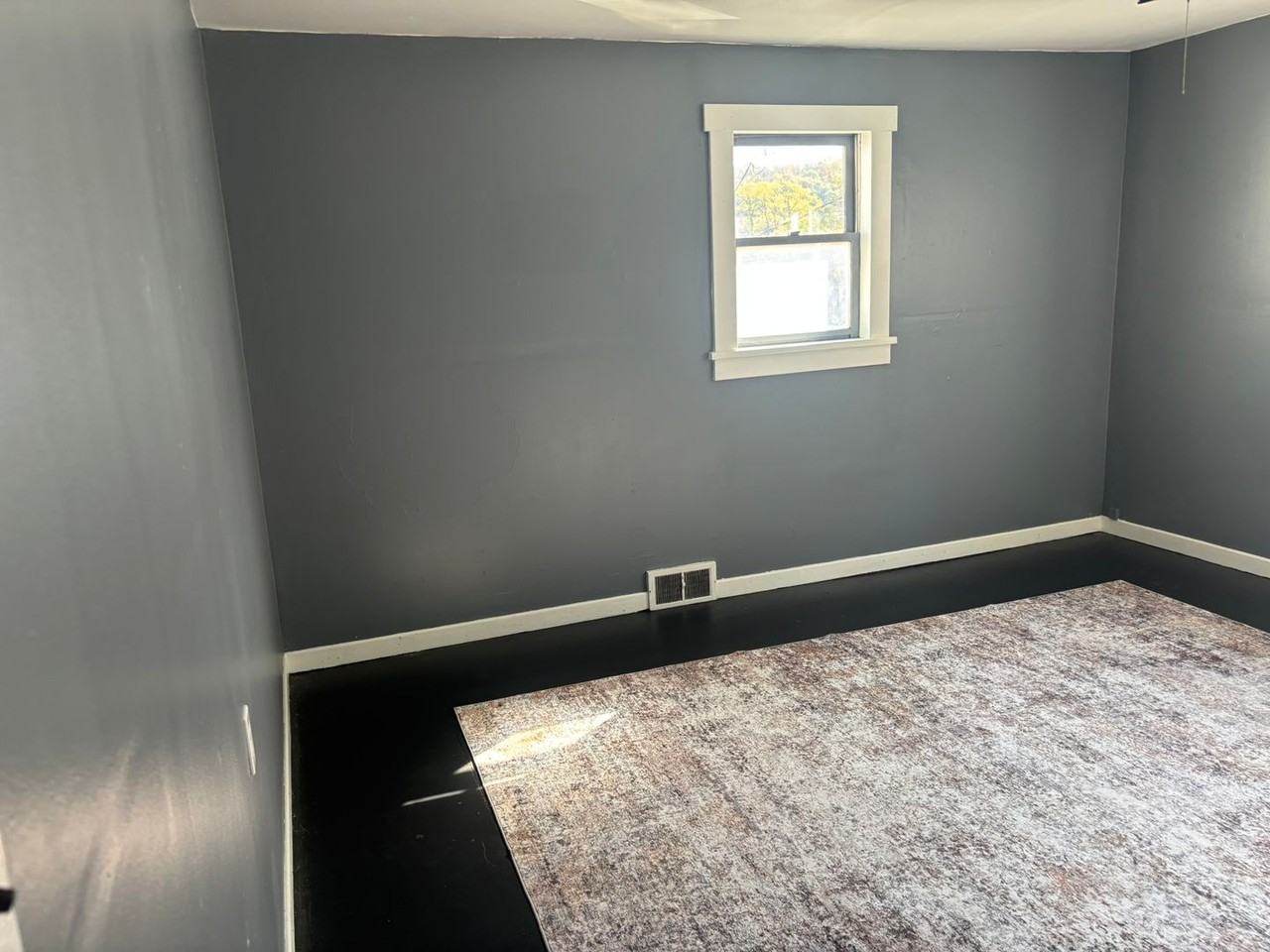 208-210 208-210 McClure St. - 210 McClure - Photo 4 of 11