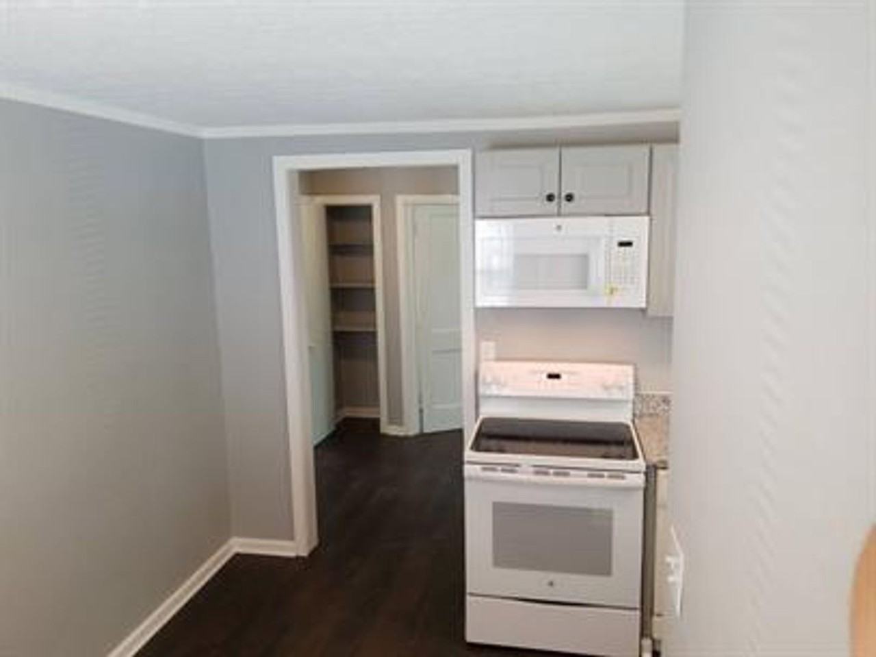 1609 Clara Ave - Photo 5 of 17