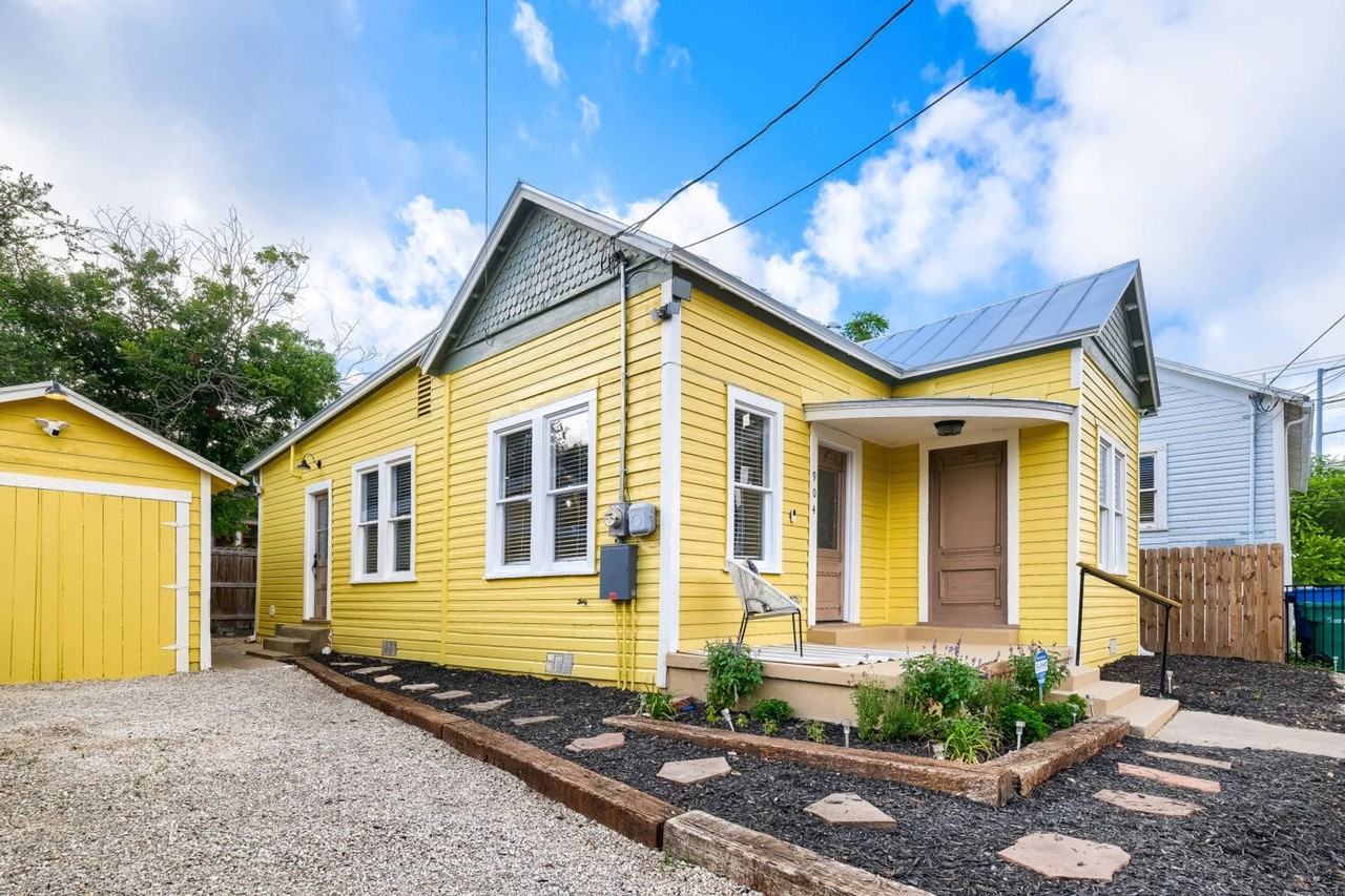 904 N Mesquite St - Photo 2 of 15