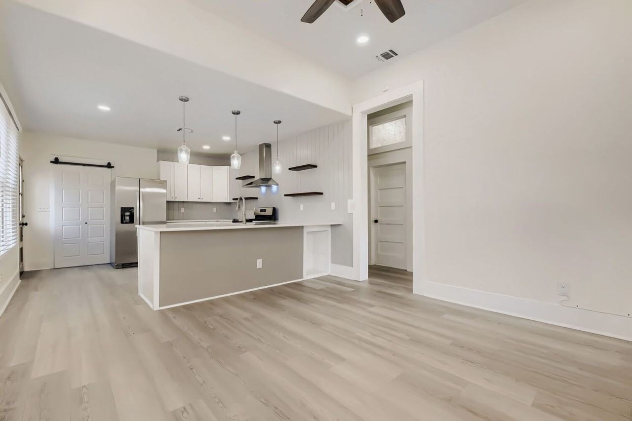 904 N Mesquite St - Photo 4 of 15