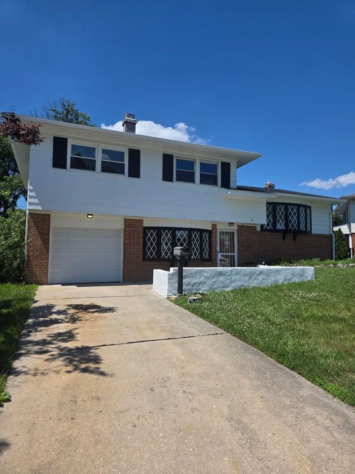 4803 Paulson Dr - Photo 2 of 50