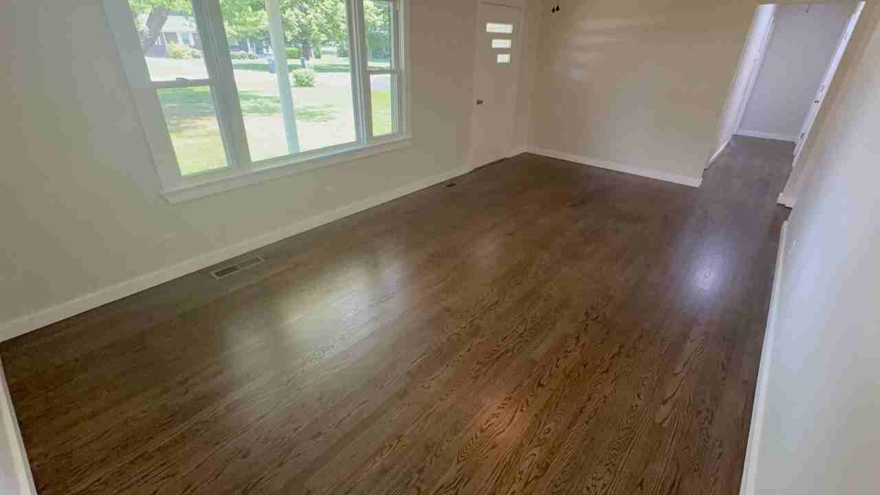 521 Greenwood Dr - Photo 3 of 12