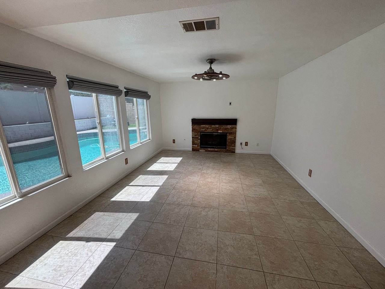 40067 Villa Moura Dr - Photo 5 of 8