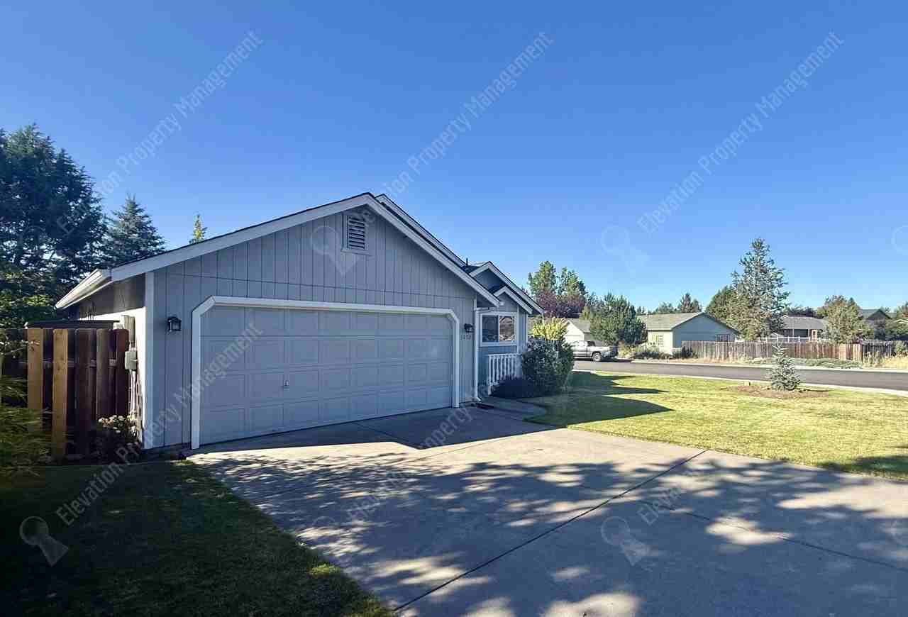 3092 Ne Tahoe Ct - Photo 2 of 29