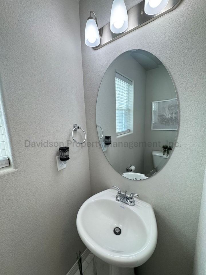 11054 Avena Rd - Photo 4 of 15