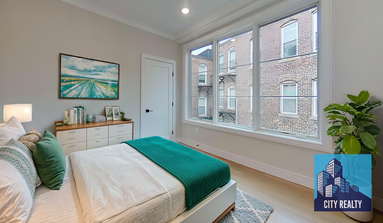106 Warren St - Photo 3 of 7