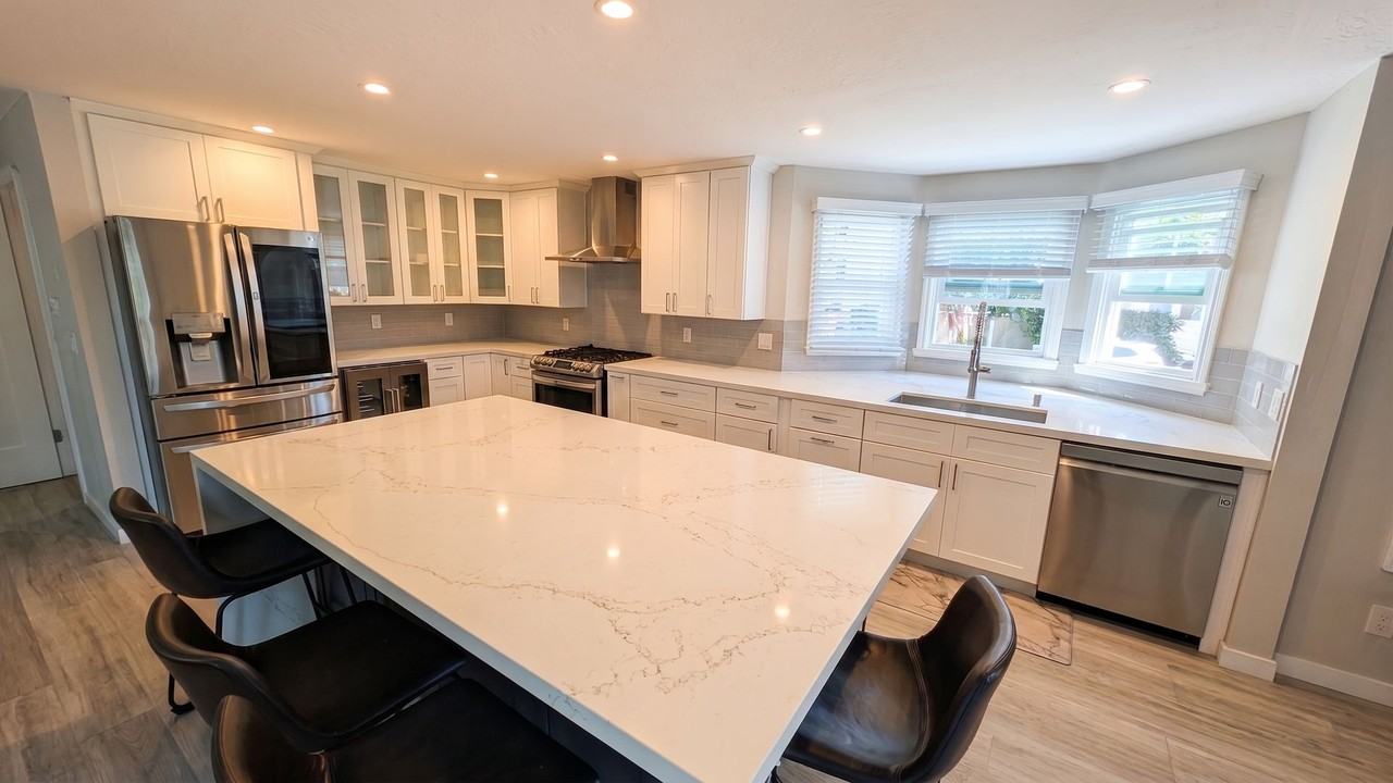 505 Lewis Ave - Photo 2 of 7