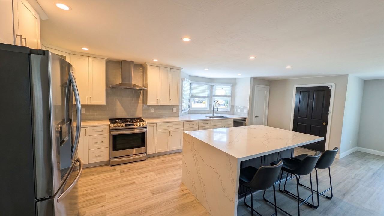 505 Lewis Ave - Photo 3 of 7