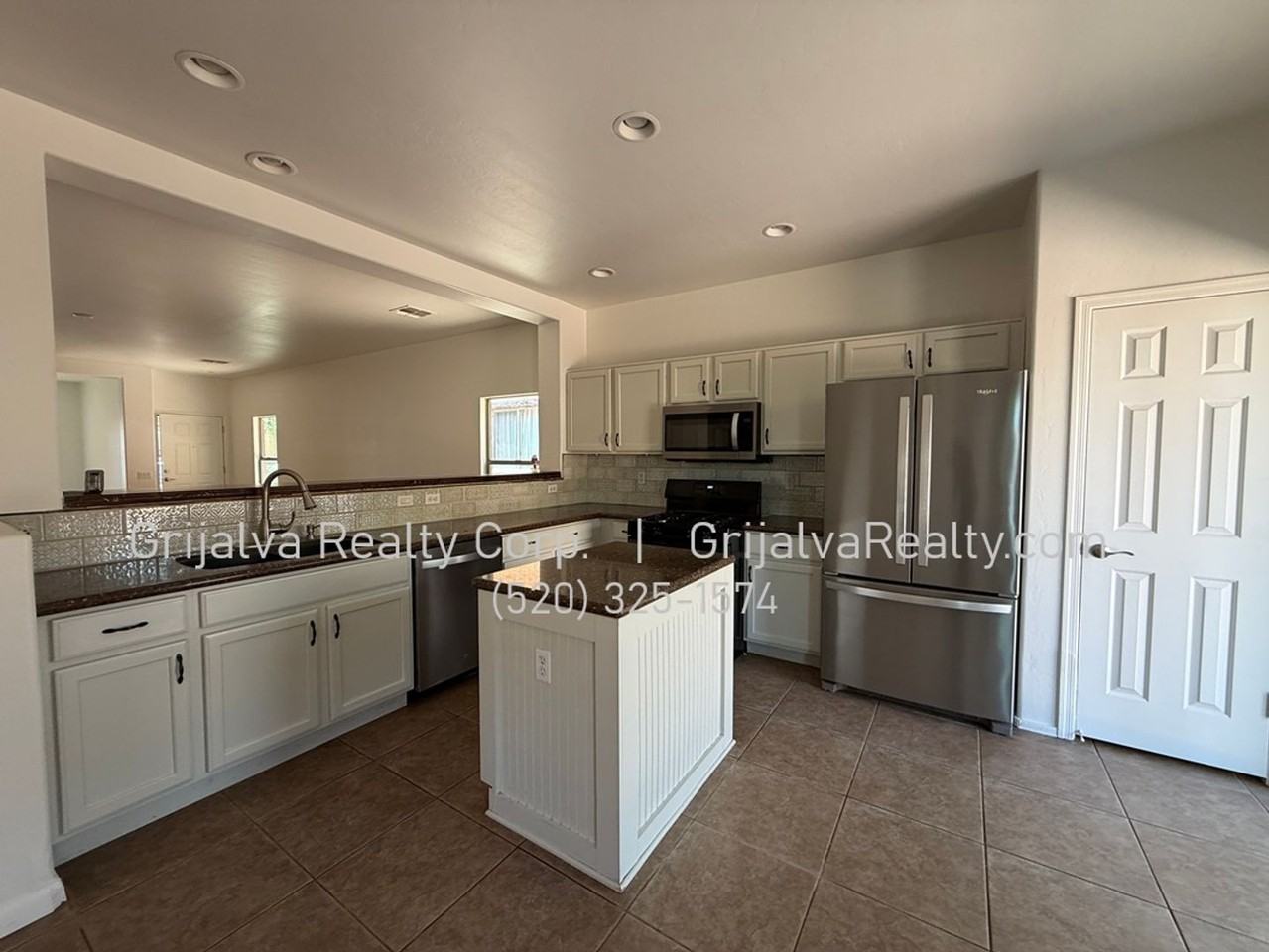 880 W Calle Valenciana - Photo 5 of 21