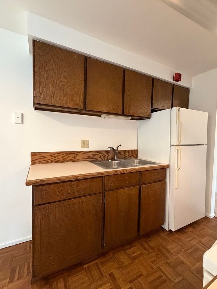 11112 Ne 68th St #325 - Photo 6 of 13
