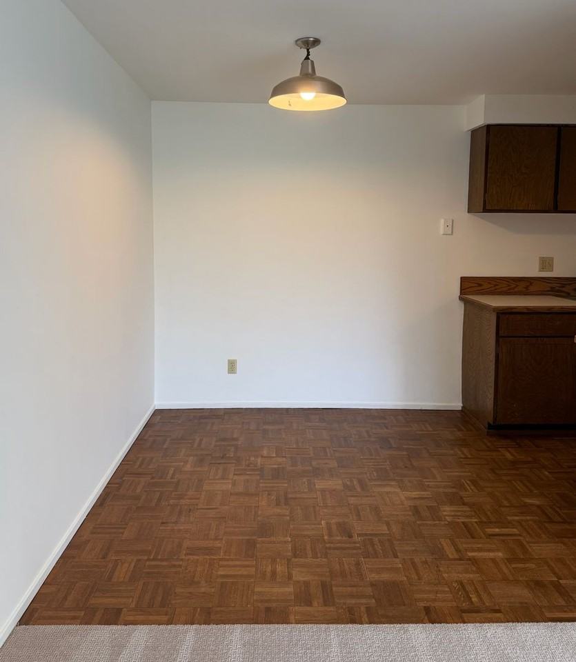 11112 Ne 68th St #325 - Photo 7 of 13