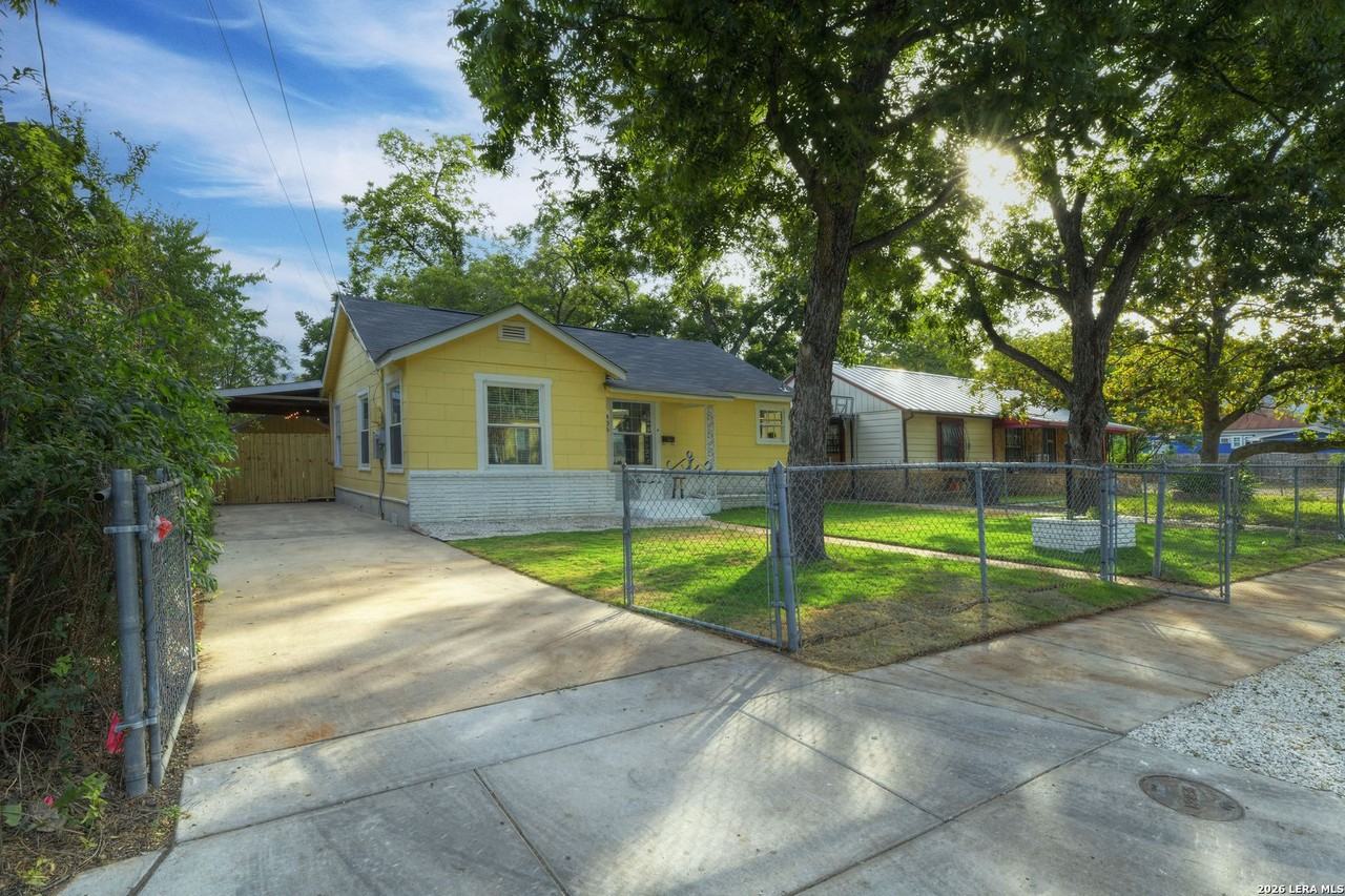 406 Mckinley Ave - Photo 2 of 25