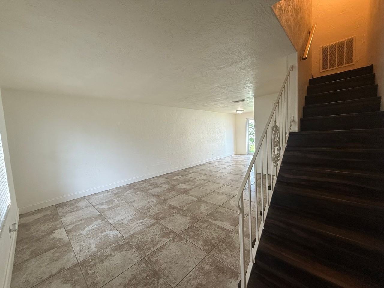 1610 S Palmetto Ave #4 - Photo 4 of 20