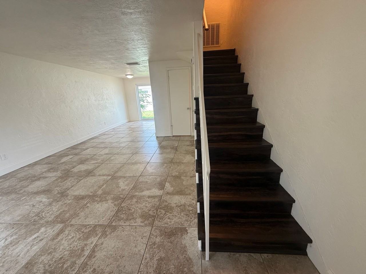1610 S Palmetto Ave #4 - Photo 5 of 20