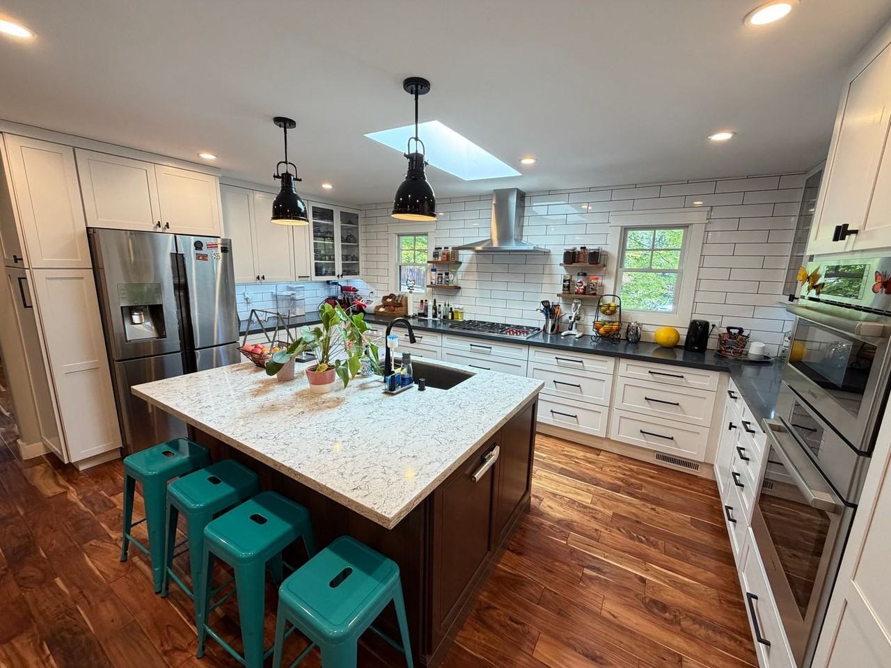 954 Acalanes Rd - Photo 5 of 24
