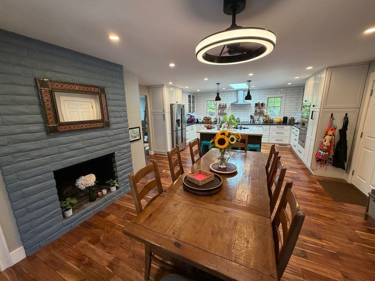 954 Acalanes Rd - Photo 7 of 24