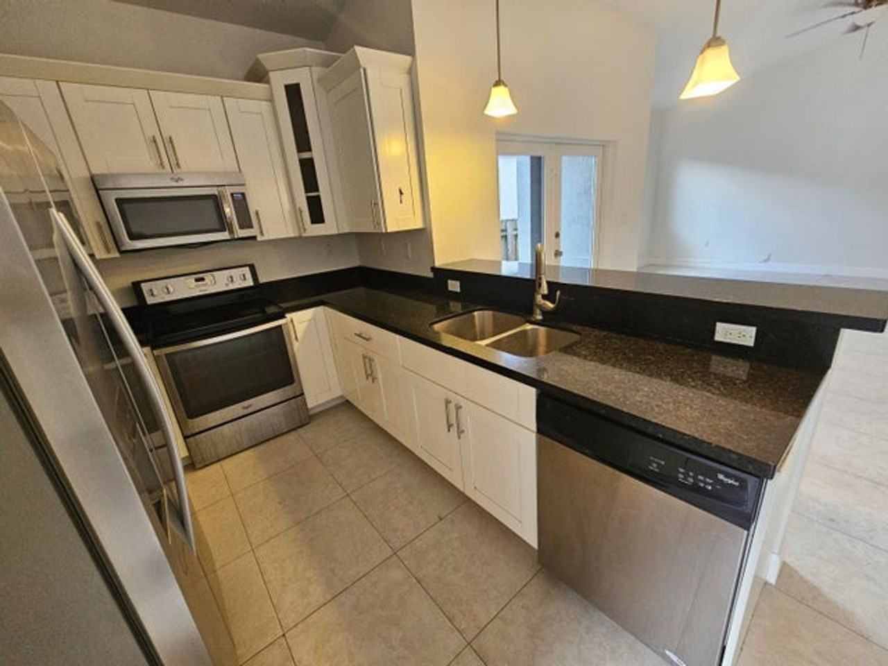 743 Nw 2nd Ave - Photo 2 of 11