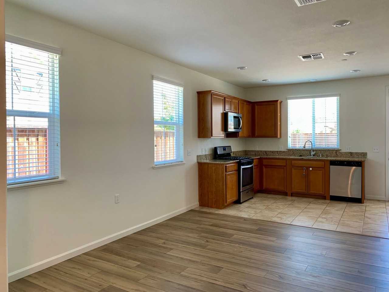 1900 Monroe Ct #100 - Photo 3 of 29