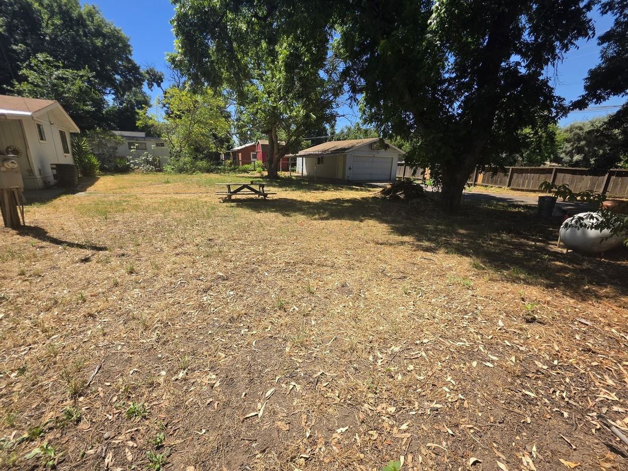 4645 4645 D St - Photo 5 of 31