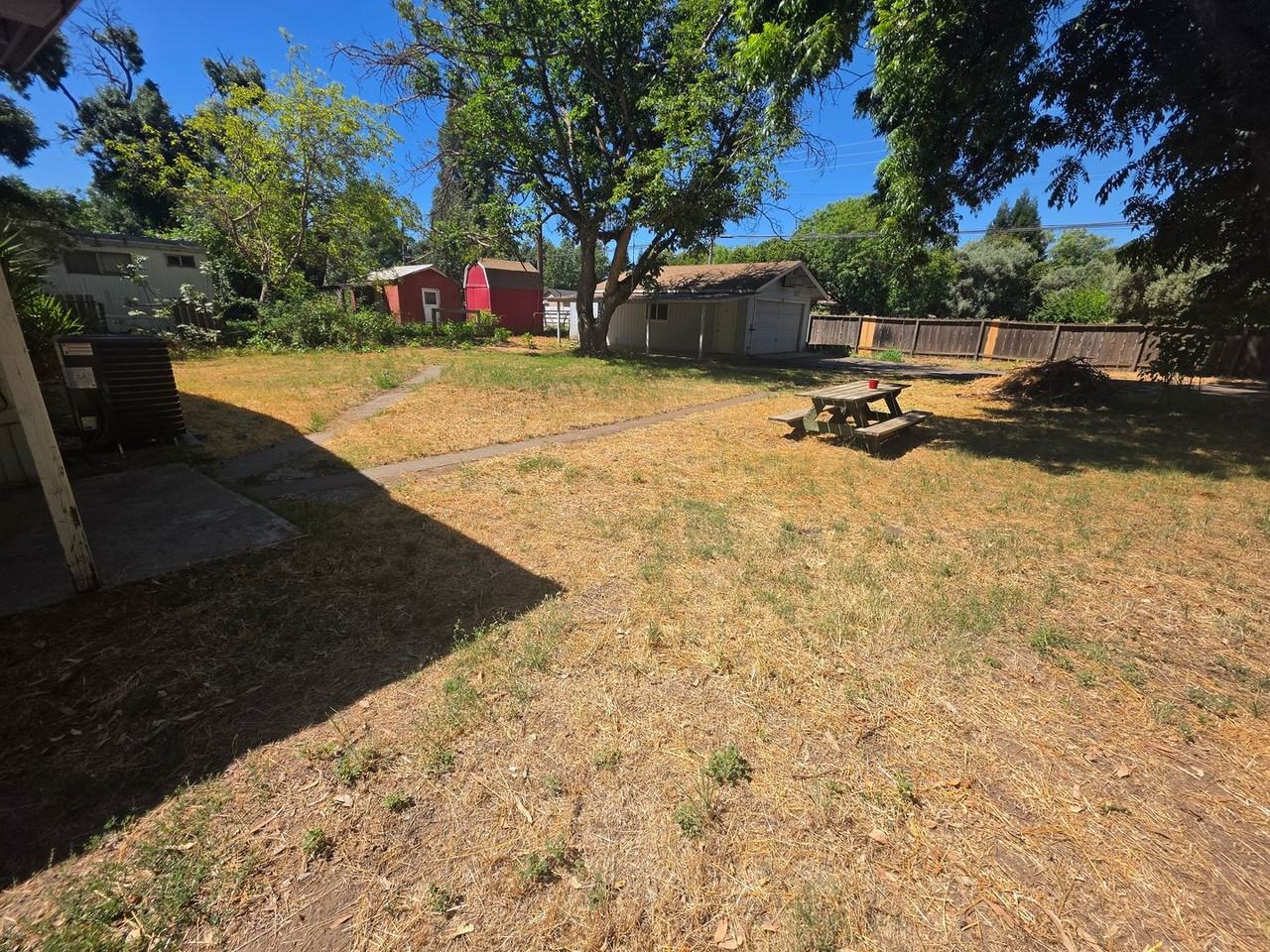4645 4645 D St - Photo 6 of 31