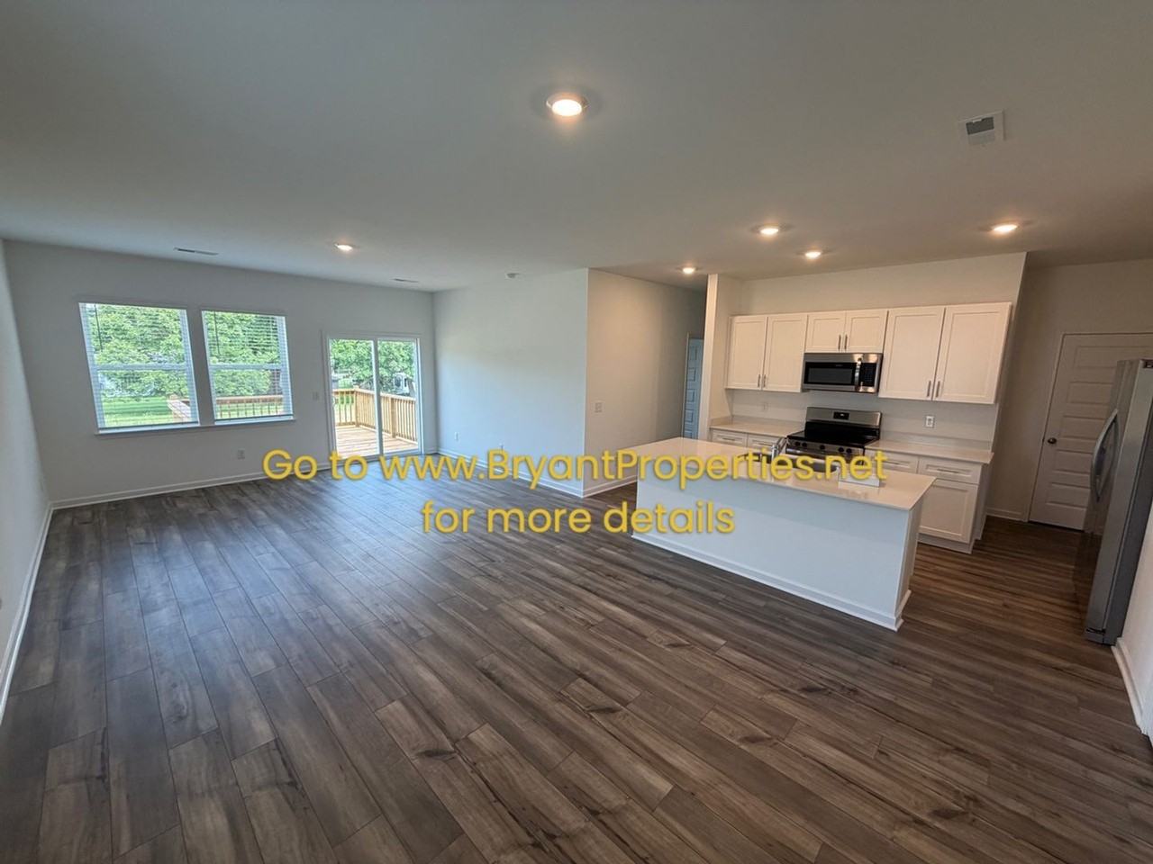 901 Parkside Blvd - Photo 4 of 29