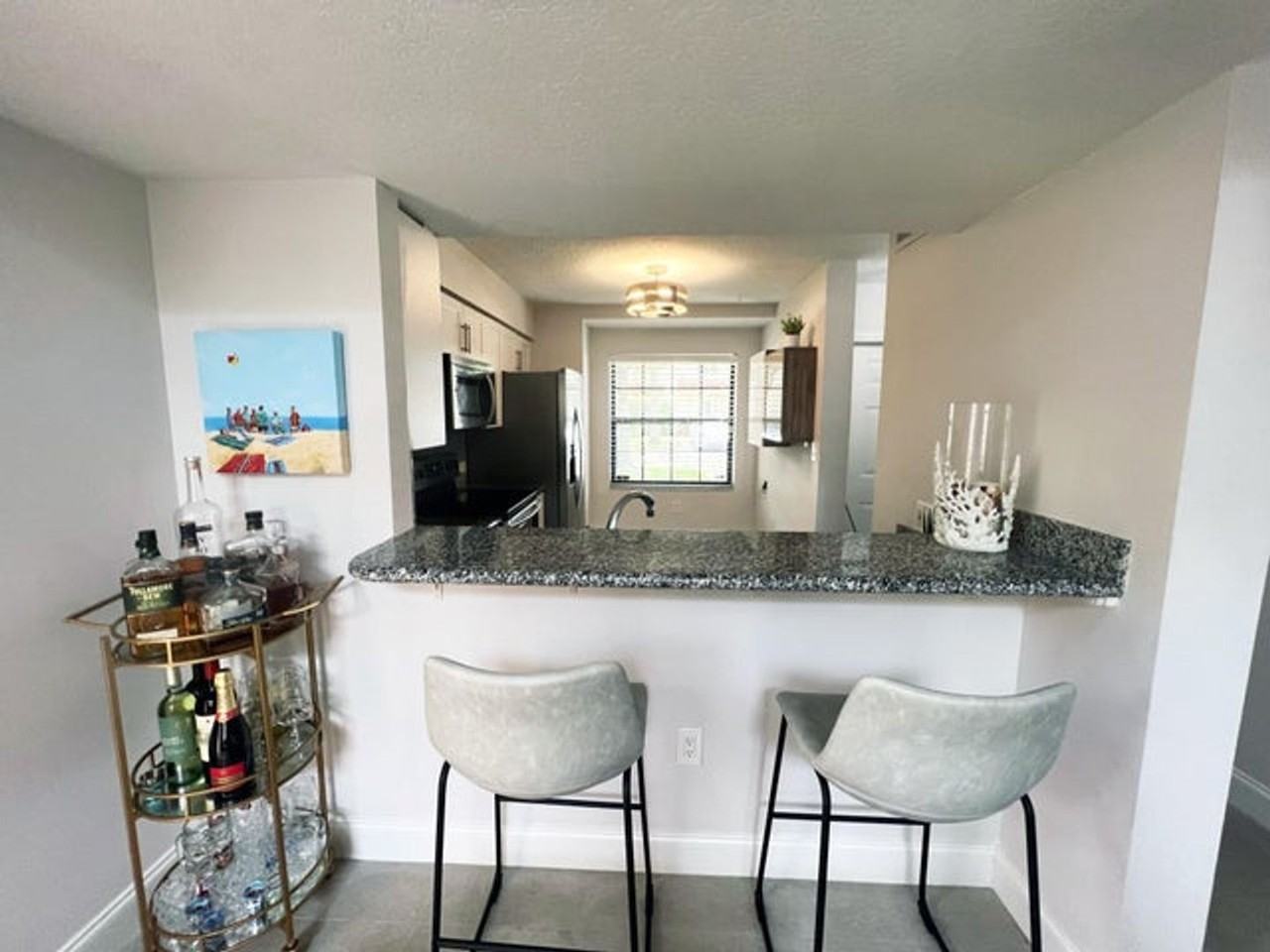 235 City View Dr - Photo 2 of 10
