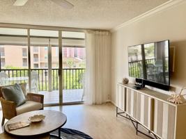 featured image of 1000 Swallow Ave #12